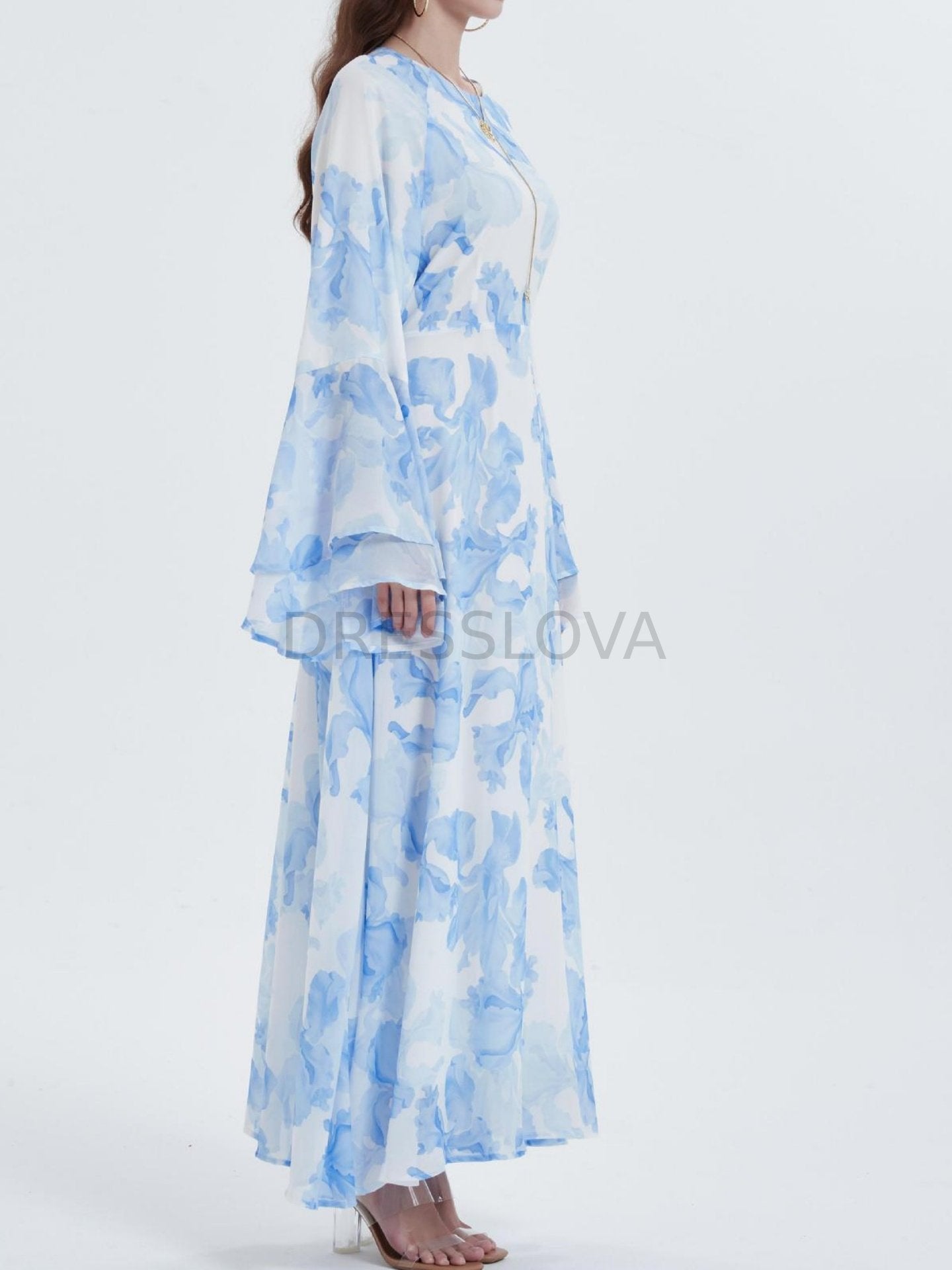 Vestido de chiffon estampado com manga flare              Write a Review